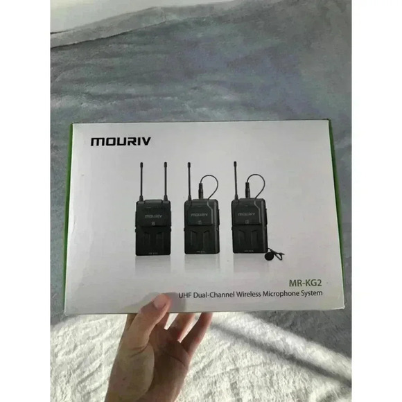 Mouriv Other - Mouriv MR-KG2 Wireless Lav Mic System Two Transmitters